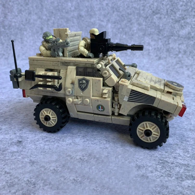 

XINGBAO XB06024 Building Block Military Series VBL Wheeled Armored Car Model Creative Toy for Children D2