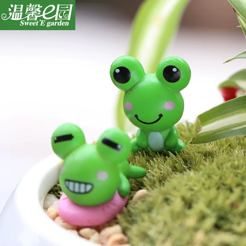 

Moss miniature landscape cartoon ornament, small frog, big eye frog, craft Home Decor Decoration Crafts