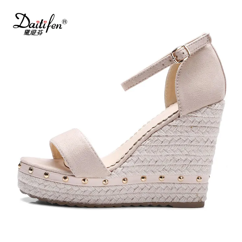 

Daitifen Nude Platform Sandals Women Straw High Heels Ladies Shoes Summer Wedges Sandals Fashion Rivet Female Casual Sandals