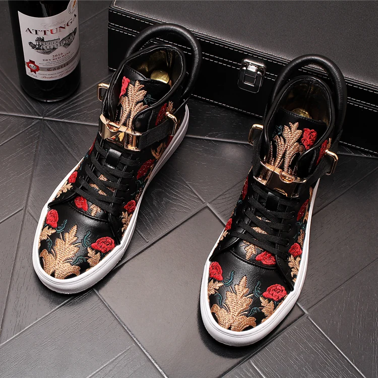 

Luxury embroidery design Men's Fashion high tops Casual flats Shoes moccasins skateboard Shoes Sapato Social Masculino