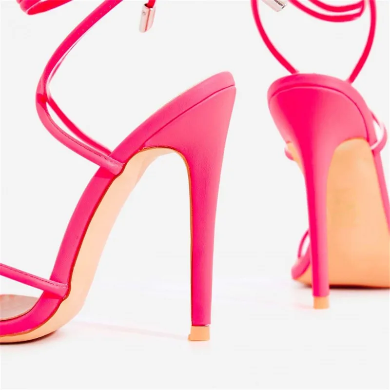 Женские босоножки в полоску цвета фуксии Выразительные Вечерние туфли на очень