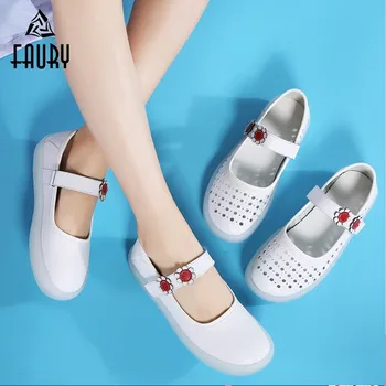 

White Doctor Nurse Shoes Hospital Drugshop Summer Breathable Hole Sandals Women Beauty Salon Spa Soft Bottom Flats Work Shoes