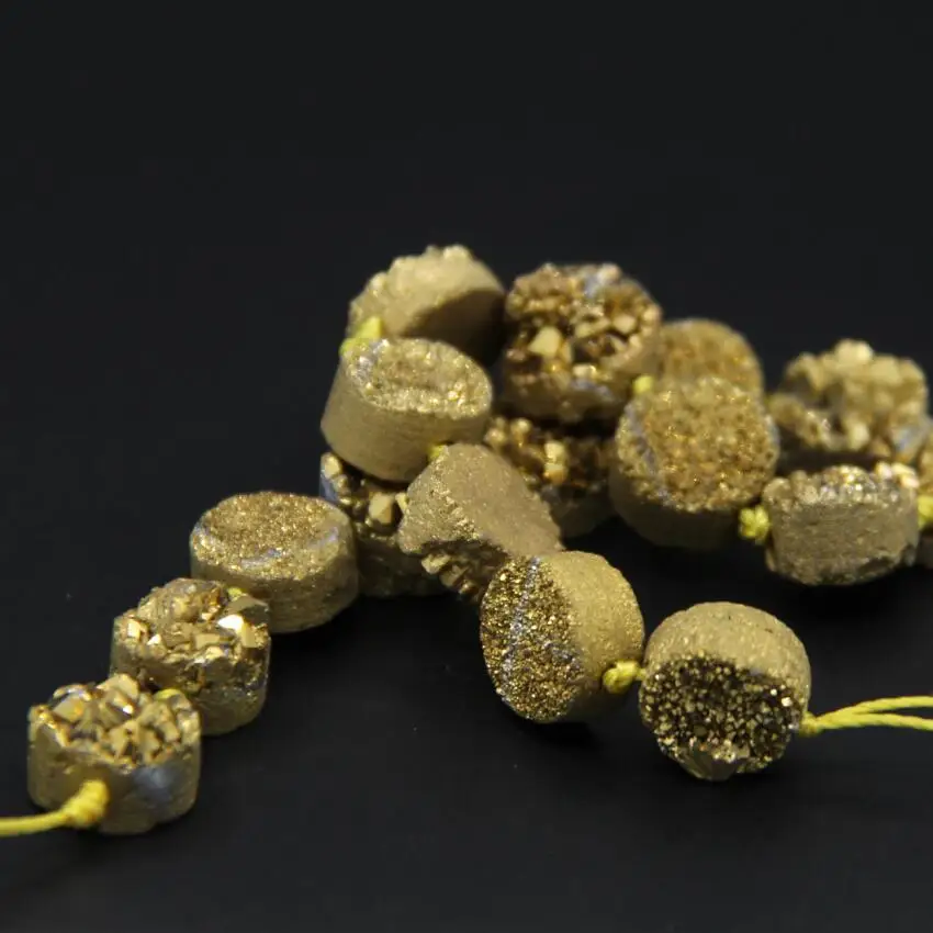 16PCS/strand Titanium Gold Raw Quartz Geode Drusy Flat Round Cabochon Beads,Roug Agates Crystal Druzy Coin Slab Nugget Pendant