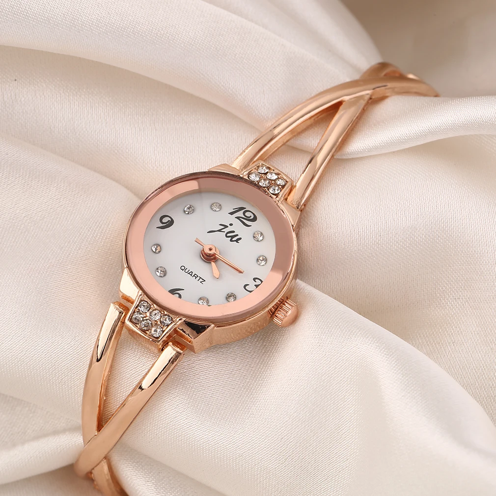 New Elegant style Feminine Popular Bracelet Ladies watch Steel Quartz