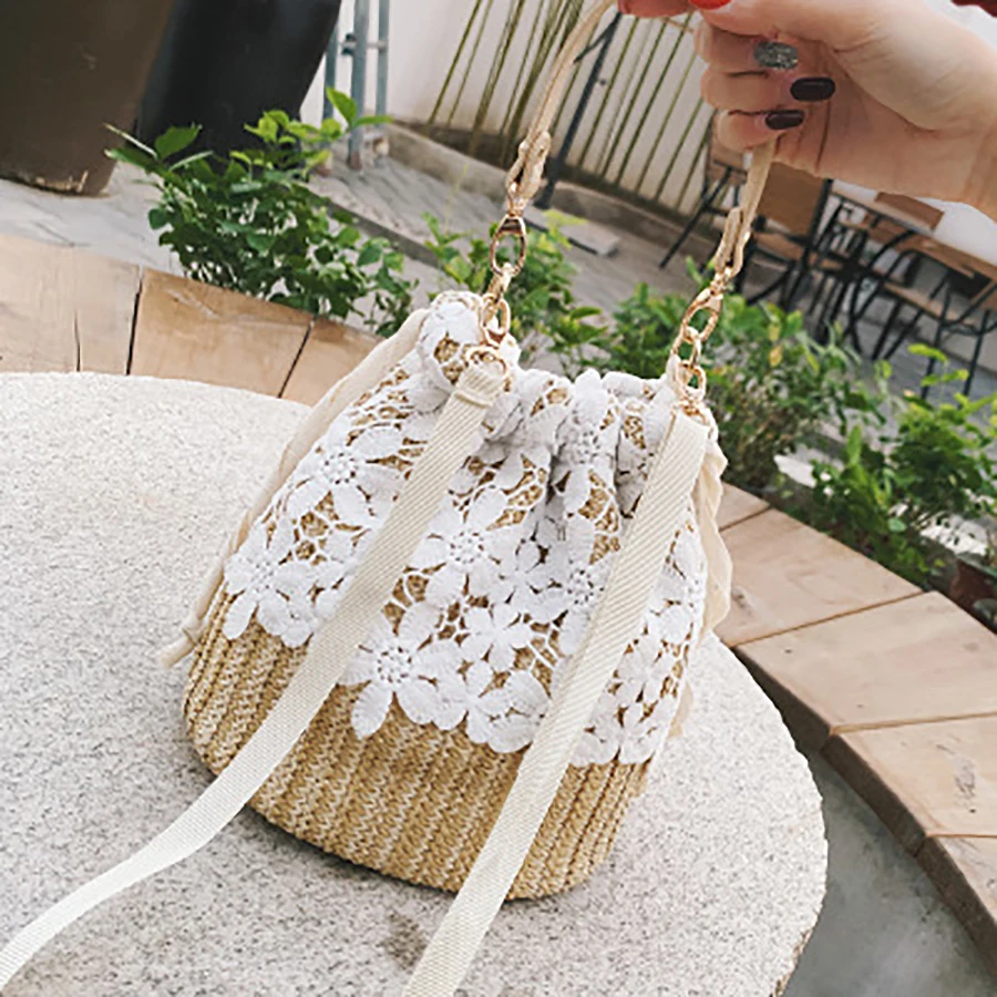 

Fashion Lace Woven Straw Bag Women Casual Shoulder Messenger Bag Bucket Bag Crossbody Bag For Women Bohemian Beach Handbag Purse