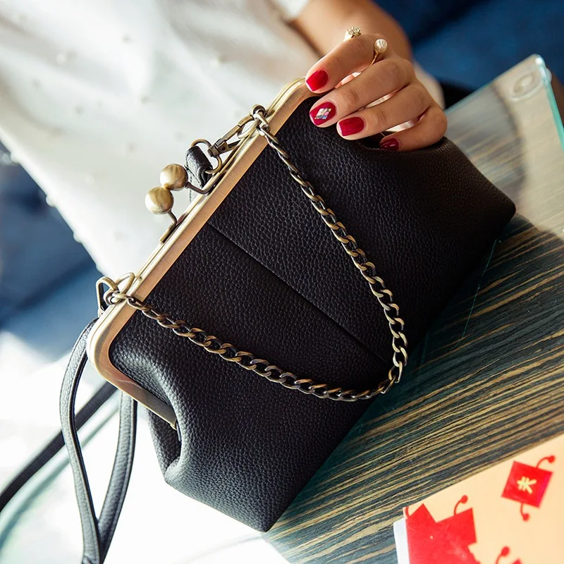 Unishow خمر حقائب كتف المرأة صغيرة سلسلة Crossbody أكياس قبلة قفل مصممة العلامة التجارية النساء حقيبة ساع كيس بولسا Unishow خمر حقائب كتف المرأة صغيرة سلسلة Crossbody أكياس قبلة قفل مصممة العلامة التجارية النساء حقيبة ساع كيس بولسا