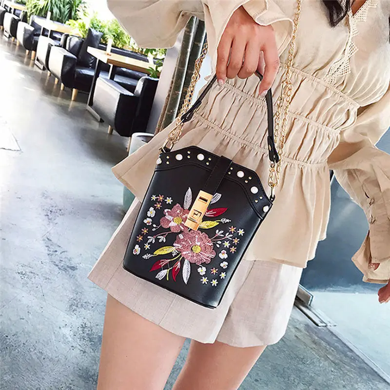  Embroidery Pearl Female Shoulder Bag Crossbody Bag for Women 2019 Messenger Bags women's bag bolsa feminina sac a main 30AP0321