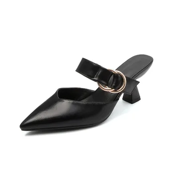 

18 years spring and summer new products with a special shape with pointed 40-43 sets of feet Baotou female sandals tide 1843