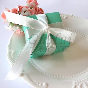 

50pcs European Style Wedding Chocolate Candy Box Green Square Box Jewelry Gift Case Pouch Silk Ribbon Party Favor Packaging
