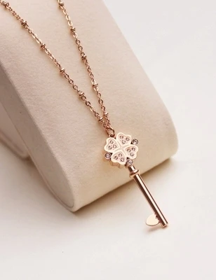 

Fortunate Key Pendant Long Necklace Woman Gift Jewelry Titanium Rose Gold Color New Arrival Present Free Shipping Not Fade