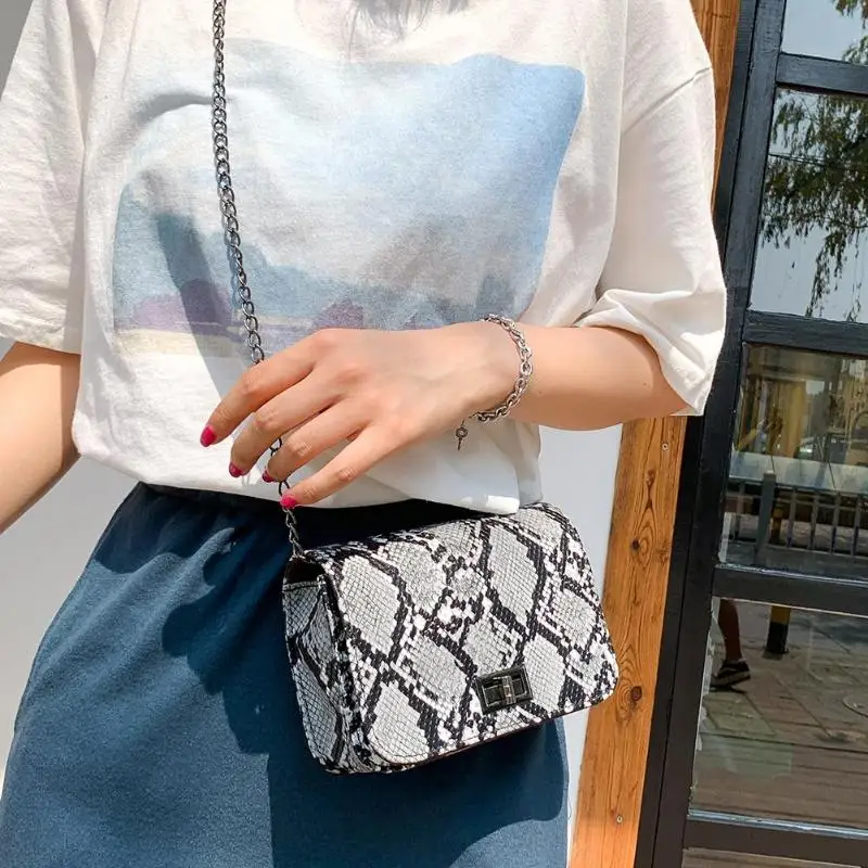 

Fashion Snake Shoulder Bags For Women 2019 PU Leather Handbags Chain Crossbody Bag Women Purse Sac Messenger Bag Bolsa Feminina