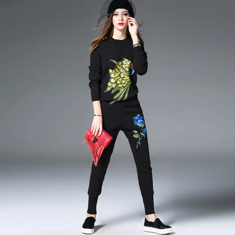 2017 Women s Spring Autumn Knitted 2 Pieces Set Sweater Long Trousers Animal Peacock Embroidery Strectched