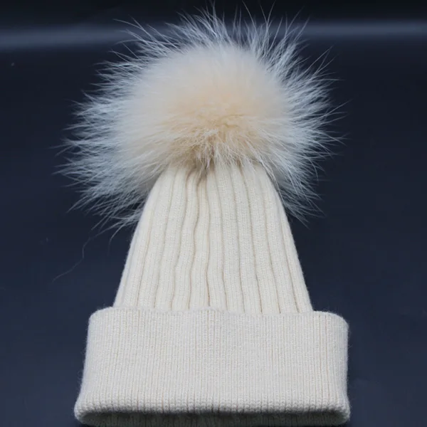 Брендовая женская зимняя шапка, полосатая шерстяная вязаная шапка, зимняя шапка из окрашенного меха енота, шапки с помпоном - Цвет: Бежевый