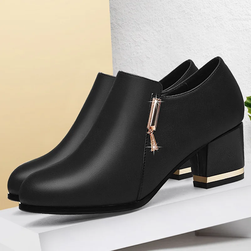Лидер продаж; дизайнерские осенние женские туфли-лодочки с острым носком; офисная обувь из овечьей кожи; повседневные туфли на шпильке; большие размеры; YG-B0346 - Цвет: Черный