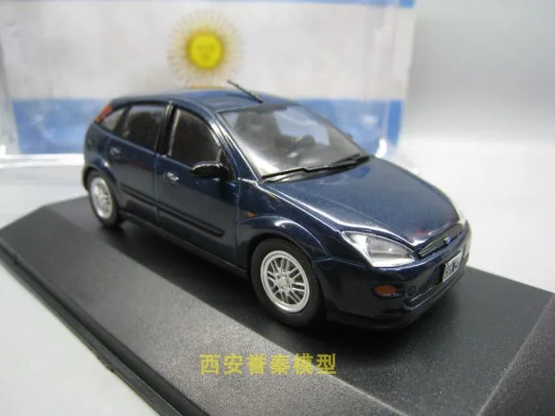 I XO 1:43 FORD FOCUS CLX 1998 сплав модель автомобиля литья под давлением металлические игрушки подарок на день рождения для детей мальчик