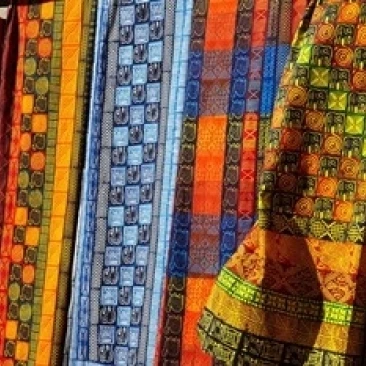 Cloth stall  African curio market  Cape Town  South Africa. Poster Print by David Wall (38 x 25)