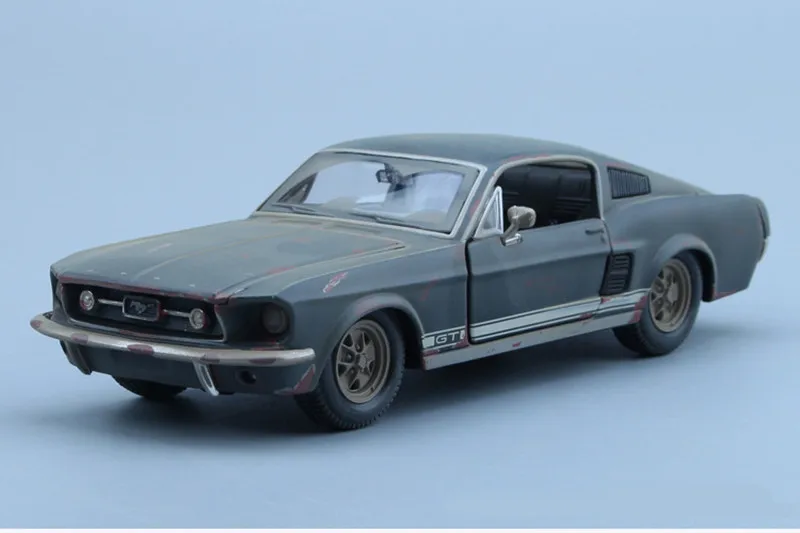 1:24 модели автомобилей из сплава, высокая имитация Mustang GT игрушечных автомобилей, металлические литья под давлением, freewheeling, детский подарок