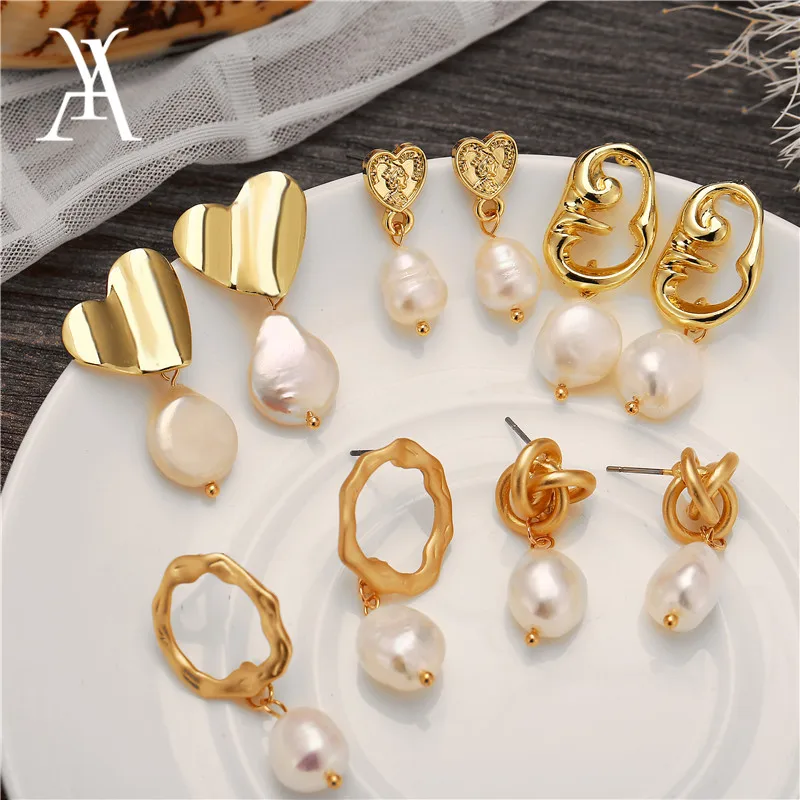 

Fashion Gold Color Geometric Metal Natural Freshwater Pearl Earrings for Women Irregular Pearl Drop Earrings Pearl Jewelry