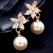 Розовое золото цвет имитация жемчуг со стразами инкрустированный лепесток маргаритки дизайн милые цветы женские серьги оптом