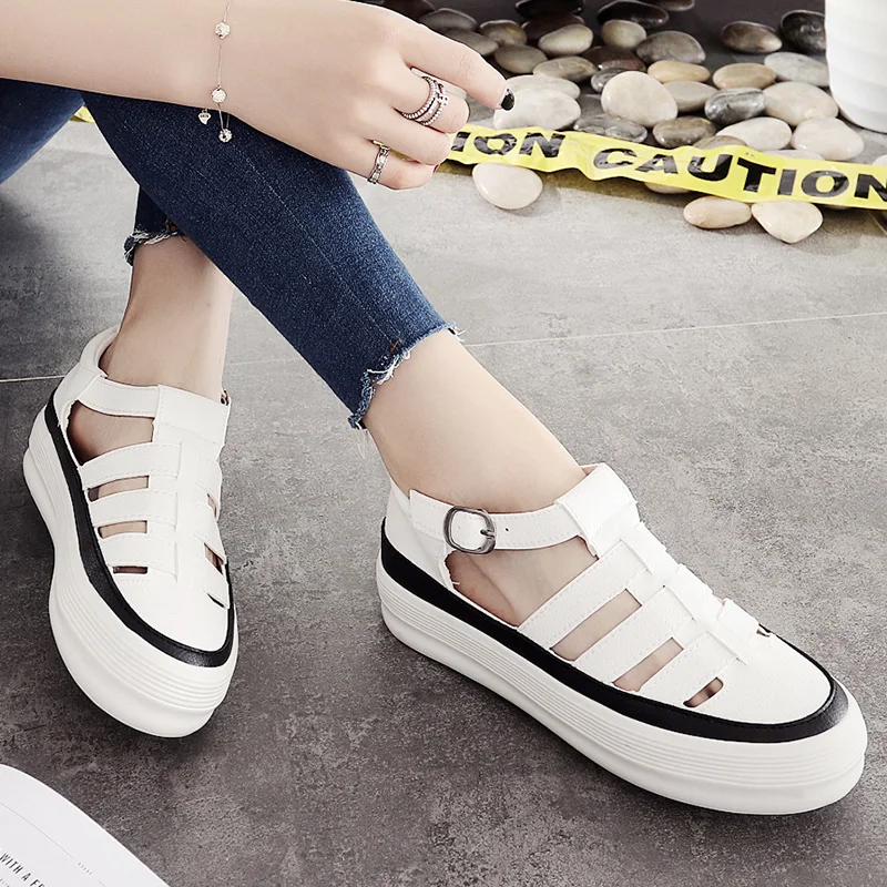 

2018 summer new female sandals leather wild thick platform shoes shoes hollow street shot white shoes casual shoes