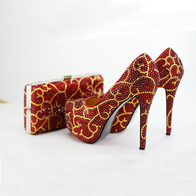 Talón Lances 14cm Mano A Red Tamaño De 11cm Nupcial 8cm Hecho Partido Oro Bolso El With Alto Heels Con Rhinestone red Heels Rojo Del Bag Grande red Vestido Boda Zapatos aTdwRq51R
