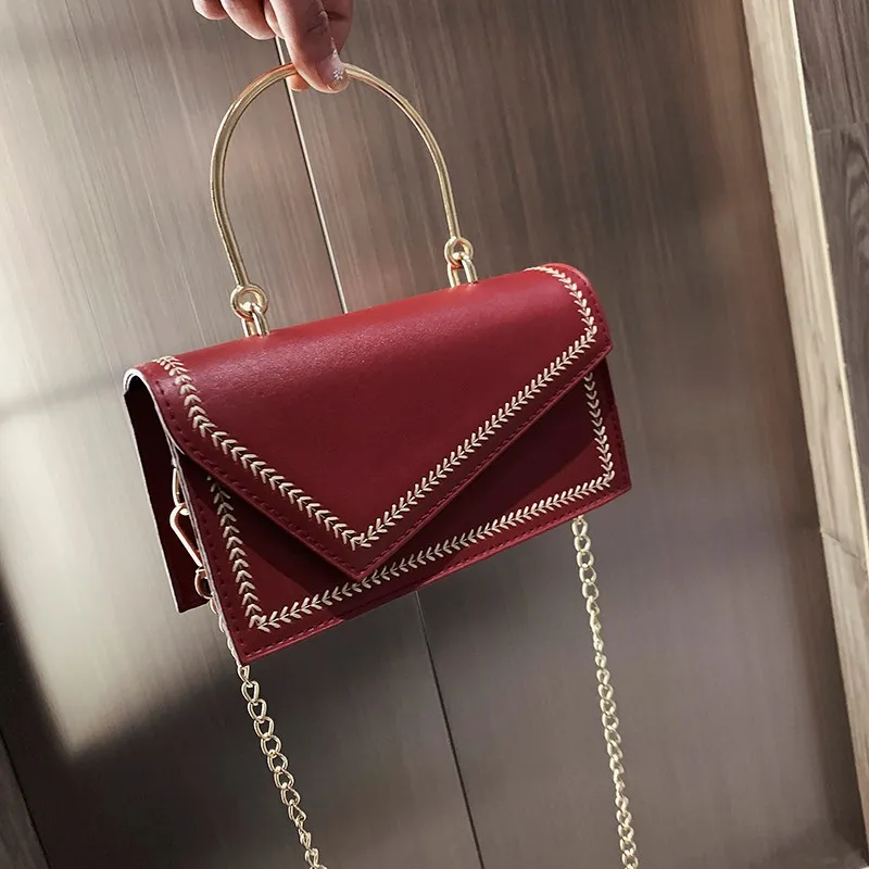 Fashion Women 2019 Handbag Messenger Bags PU Leather Shoulder Bag Lady Crossbody Mini Bag Female Crown Evening Bags with chain Fashion Women 2019 Handbag Messenger Bags PU Leather Shoulder Bag Lady Crossbody Mini Bag Female Crown Evening Bags with chain