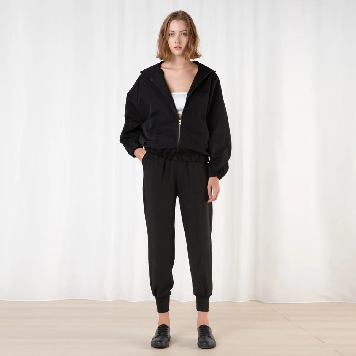 

2019 Spring Simple Sweet College Hooded Zipper Loose Pure Black Jacket Zippers Black Jacket and Coat