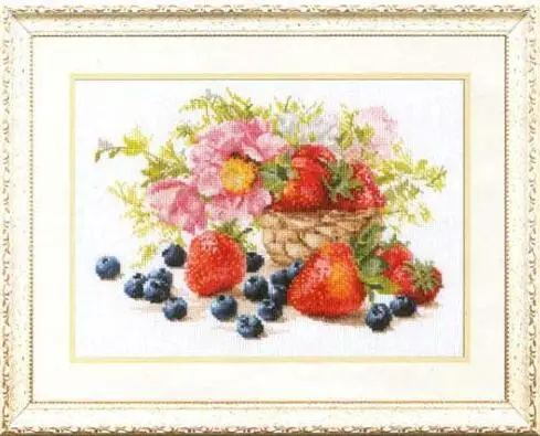Cross Stitch Kit Strawberry Blueberry and Flower Bouquet alisa 5-14
