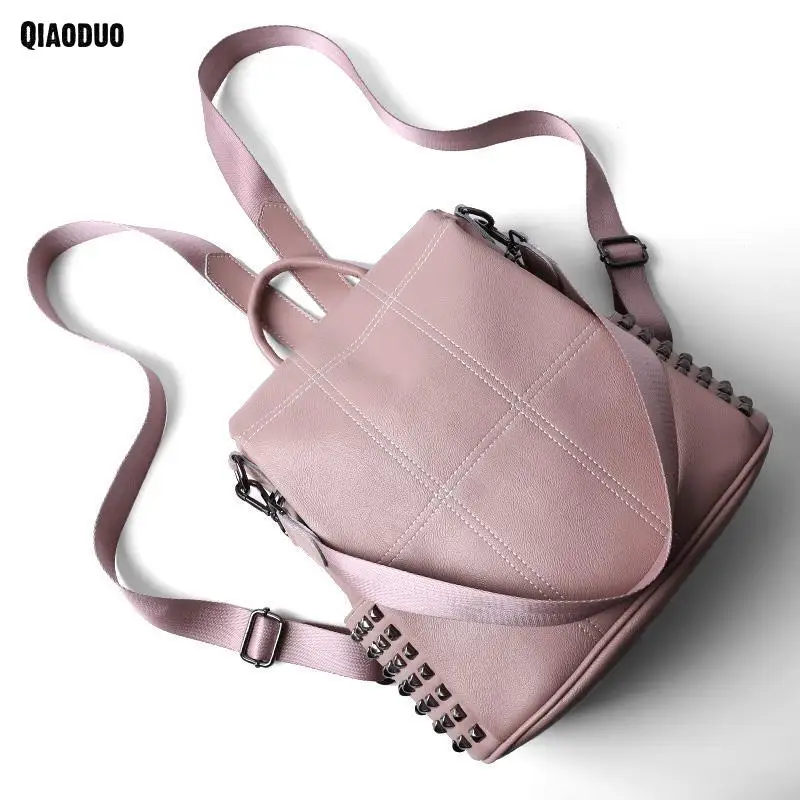 

Rivets Shoulder Bag 2018 Women Mochila Feminina Backpack Sac A Dos Travel Small Backpack Rugzak School Teenage Girl Backpacks