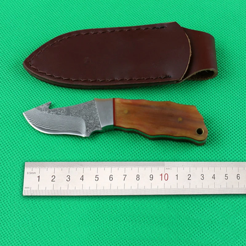 Fixed Blade Knife Damascus steel blade sharp edges camping hunting