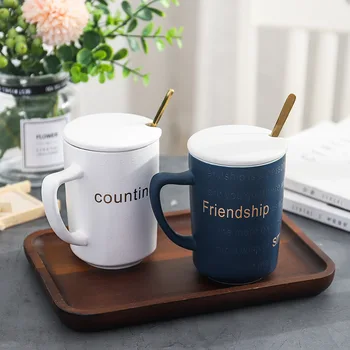

Ins Relief Gold Printed Porcelain Cup Letter Coffee Mug with Golden Spoon Lid 400ml Ceramic Milk Tea Cups for Office Best Gift