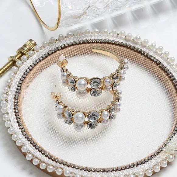 

Korean Large Woman Hoop Earrings Exaggeration Big Round Circle Crystal Pearl Earrings CZ Zircon Hoop Earrings Hoops For Women
