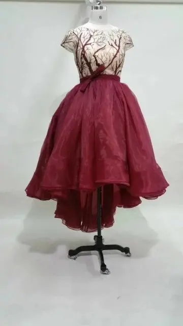 burgundy red celebrity dress blake lively (2)