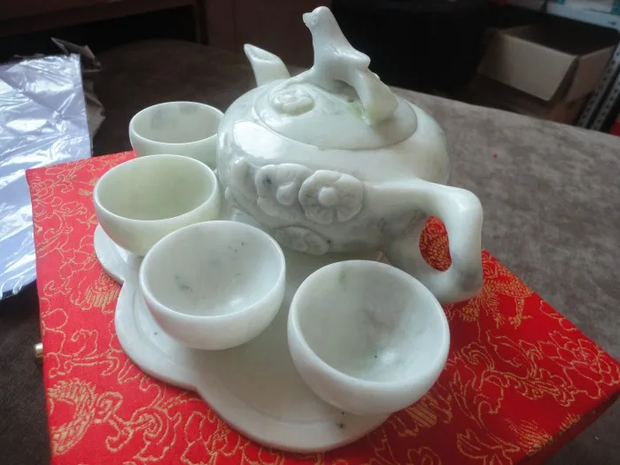 Lantian shipping natural jade jade tea magpie plum jade tea cup teapot