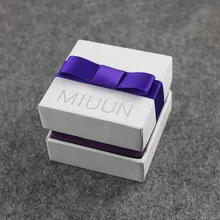 1000 шт/партия Заказная Высококачественная роскошная коробка для украшений, подъемная крышка, жесткая коробка с лентой, с принтом банта, логотип и губка внутри