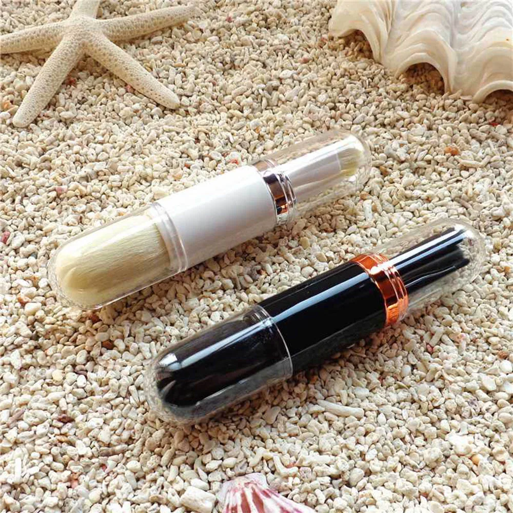 

Professional 4 in 1 Portable Makeup Brush Set Retractable Design Eye Shadow Brush Blusher Brush Lip Brush Toning Powder Brush