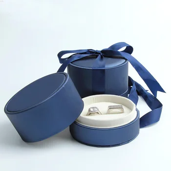 

Hotsale Romantic Wedding Ring Box with Ribbon 8.2*6.2cm Jewelry Packaging for Propose Marriage PU Cylindrical Ring Packing