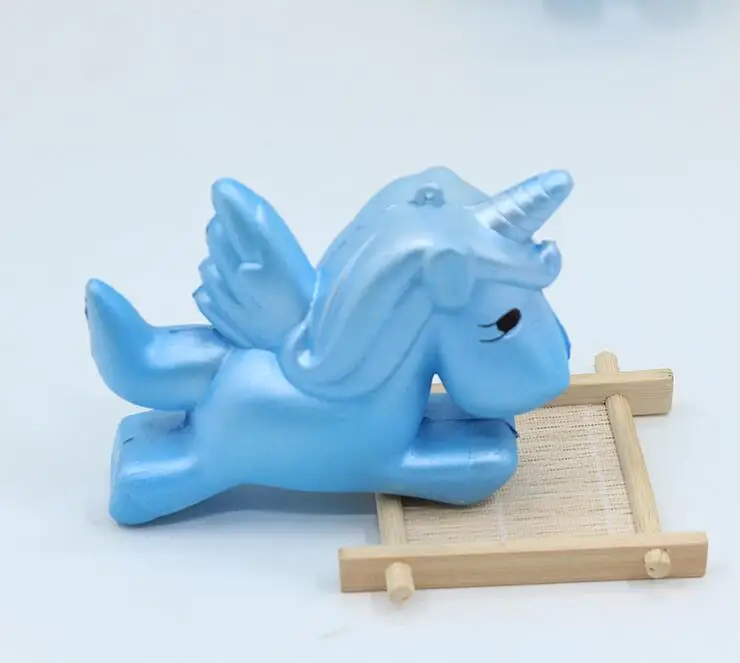 13-5CM-Simulation-Flying-Unicorn-Horse-Squishy-Toys-Slow-Rising-Squeeze-Doll-Fun-Jokes-Props-Pranks (2)
