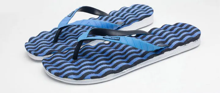 New Wave Design Slippers Sandals Wear Resistant Sole Manual Shoes Man Beach Casual Massage Flip Flops (3)