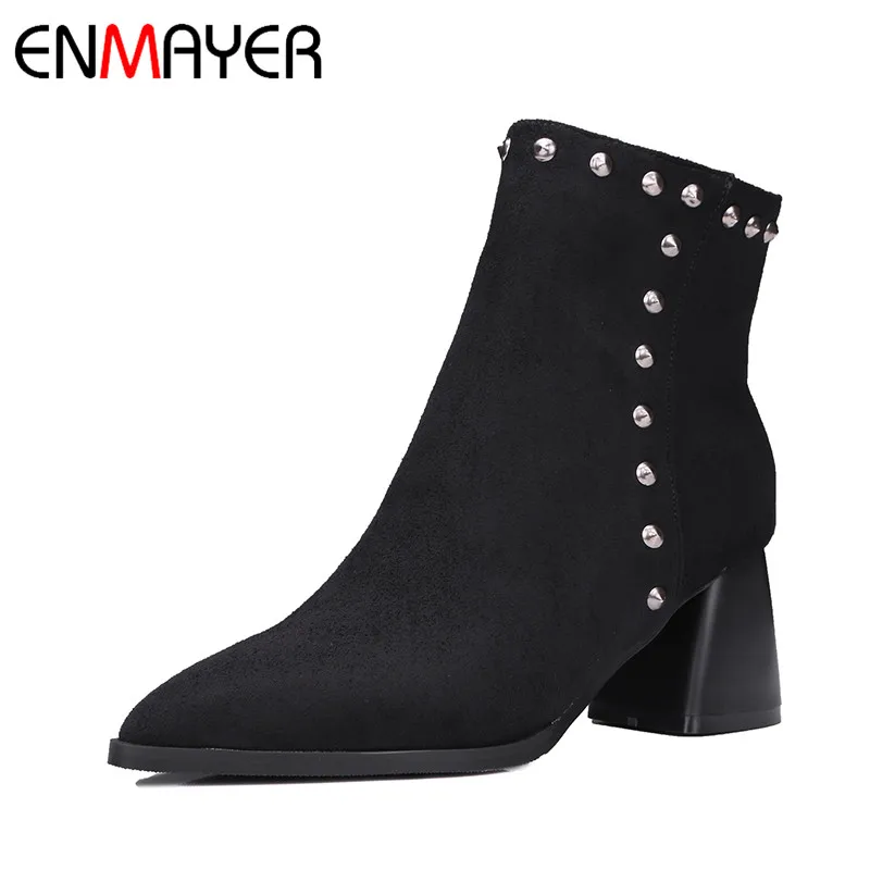 pointed heeled chelsea boots