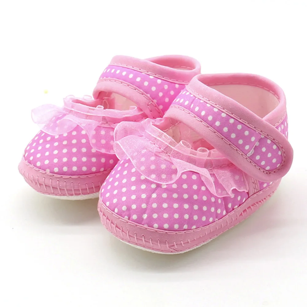Теплая Повседневная обувь на мягкой подошве для младенцев с кружевом в горошек для новорожденных девочек