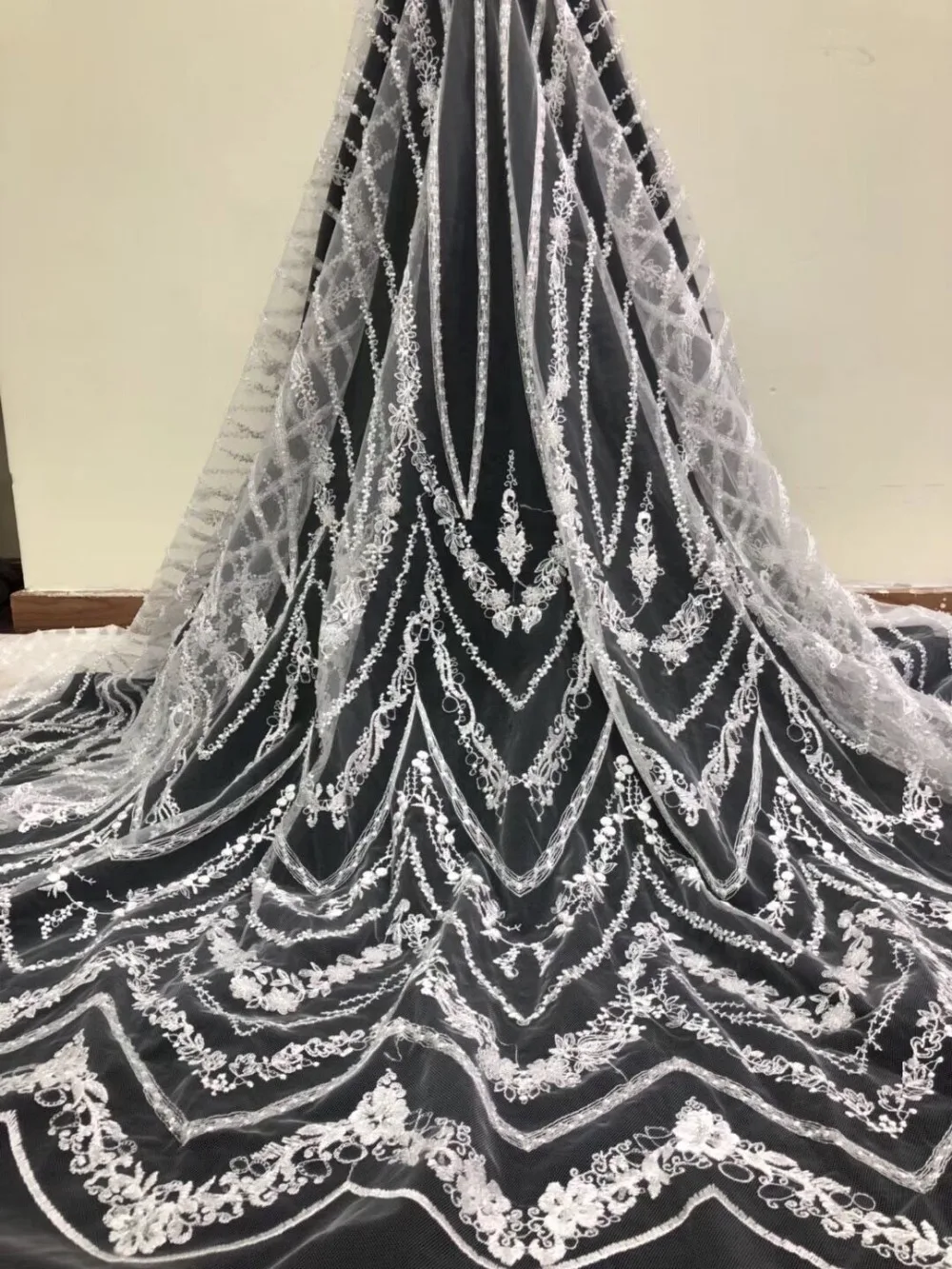 

White bridal tulle French lace fabric with pearls African lace fabric for nigerial woman dress