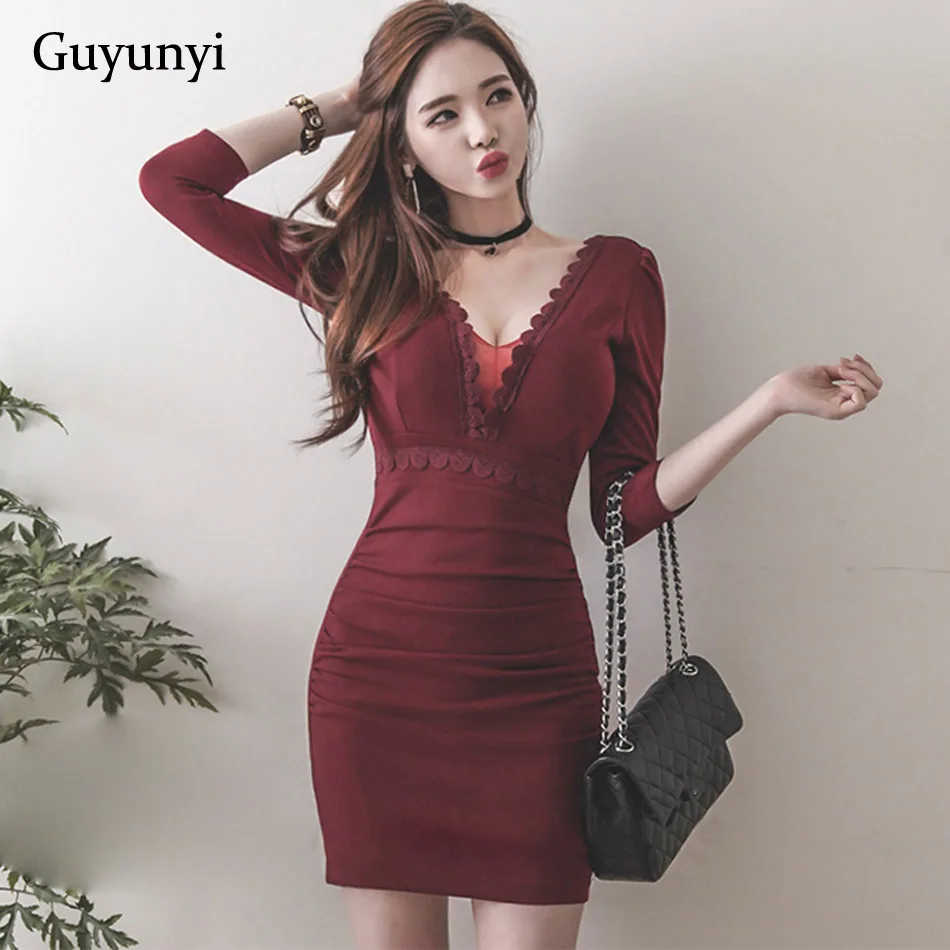 

Guyunyi Neckline Sexy Perspective Mesh Party Dress Wine Red V-neck Waist Lace Stitching Spring Modern Ladies Slim Mini Dress