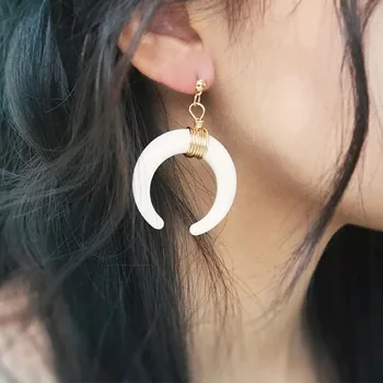 

New 1Pair Charm Women Fashion Ox Horn Earrings Crescent Ear Stud Fashion Jewelry Oversize Earrings