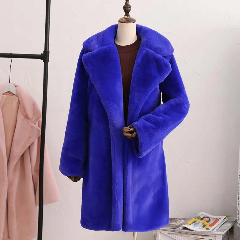 Шикарные зимние женские длинные пальто из искусственного меха, куртки, уютная верхняя одежда из кроличьего меха, женские пушистые плотные теплые повседневные женские пальто - Цвет: blue fur coat