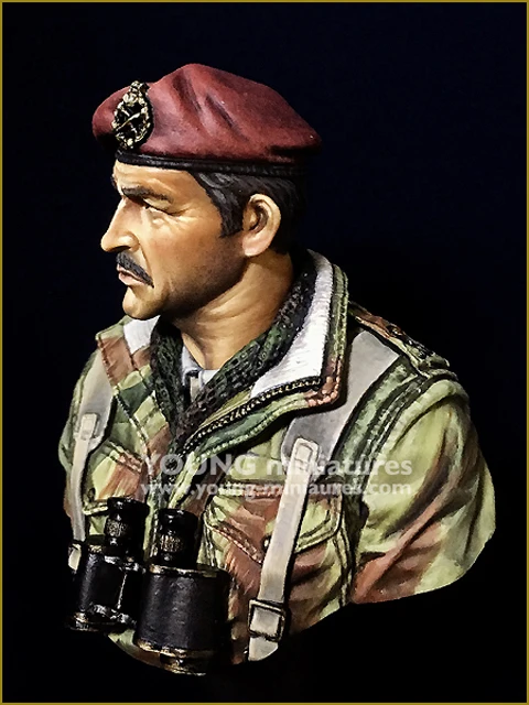 Сумасшедший King Model1/10 Смолы Рисунок Бюст Модель Второй мировой войны красных дьяволов арнем gk руку, чтобы сделать белый модель X96