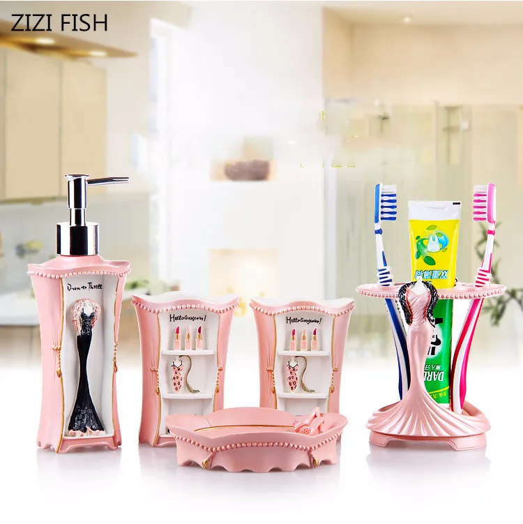 Набор для ванной комнаты Pretty in Pink набор из полимера пяти предметов туалетных