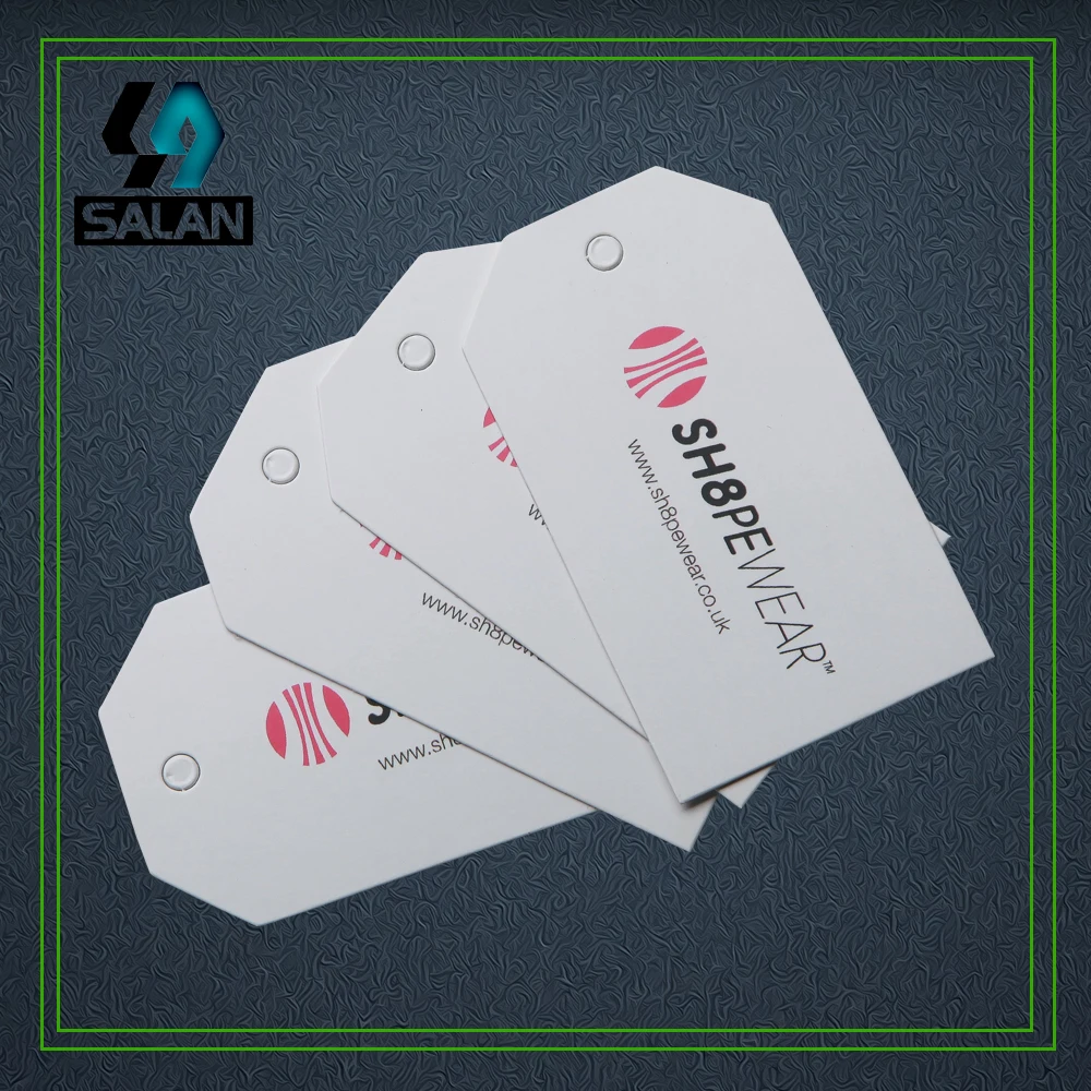 Настраиваемые картонные бумажные подвесные бирки 400 г/м2 для одежды ценная