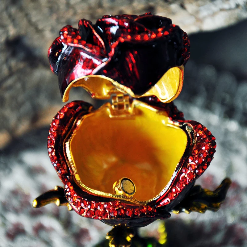 Rose Retro Jewelry Box European Ring Boxes Creative Princess Earrings Bracelets Necklaces Gift Organizer Zinc Alloy Storage Box