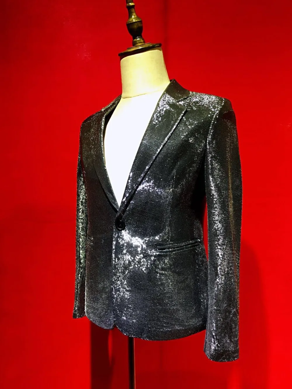 Мода мигающий Черный Блестки Тонкий Мужские костюмы, куртки для ночного клуба Для мужчин блейзер для певца выпускного вечера вечерние